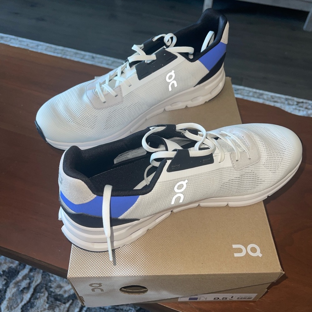 Men’s brand new on clouds. Size 9.5. never worn.